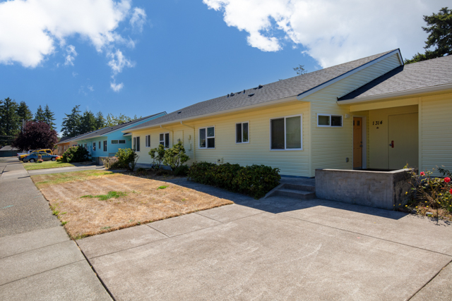 Laurelwood Homes